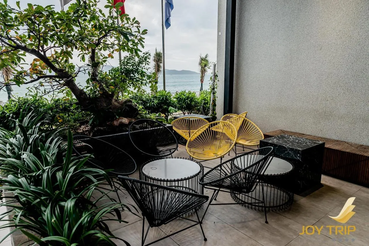 Joy Trip Hotel & Spa Να Τρανγκ
