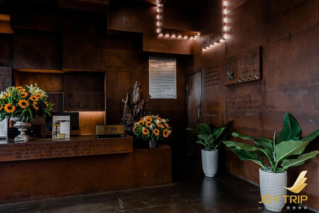 Joy Trip Hotel & Spa Να Τρανγκ