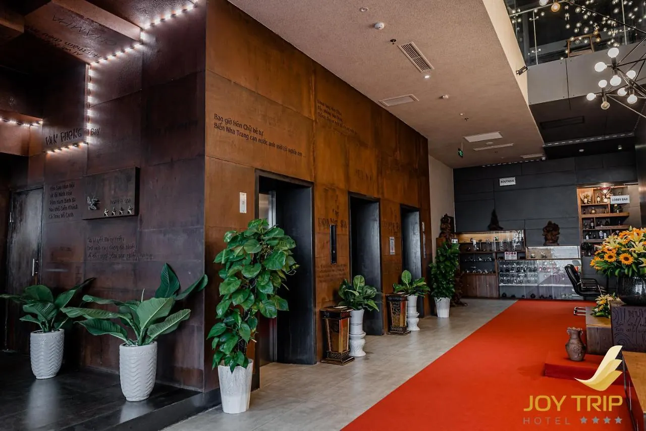 Joy Trip Hotel & Spa Να Τρανγκ