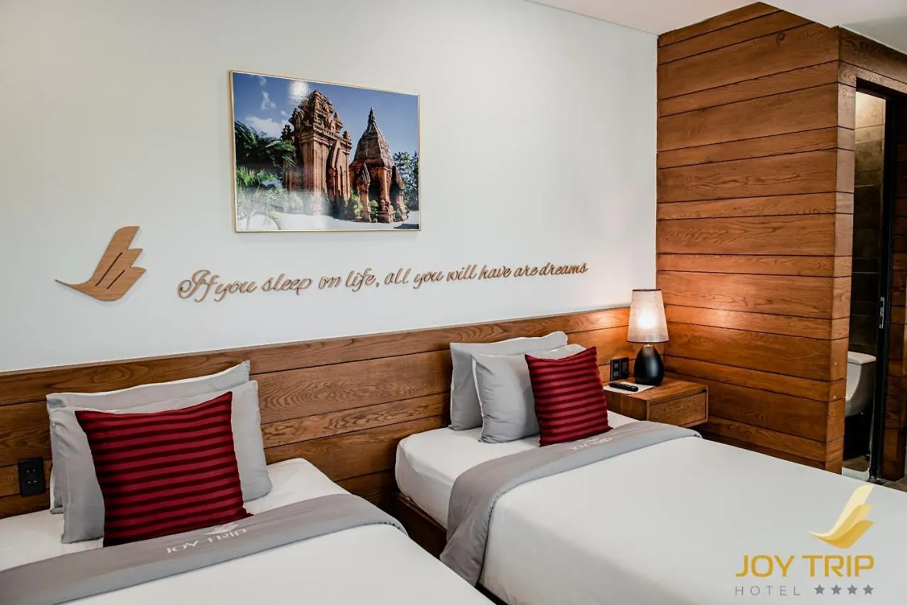 Joy Trip Hotel & Spa Να Τρανγκ